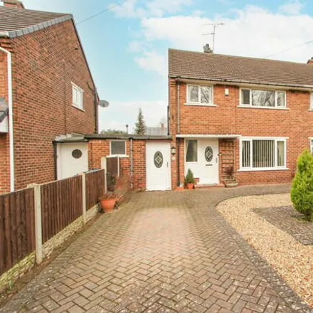 Buy this 3 bed duplex on Almond Road in Old Cantley, DN4 6PH
