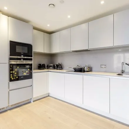 Rent this 2 bed apartment on 35 Bishops Road in London, N6 4EY