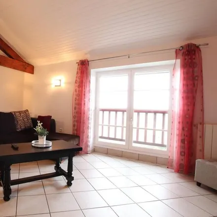 Rent this 2 bed house on Route de Villefranque in 64990 Mouguerre, France