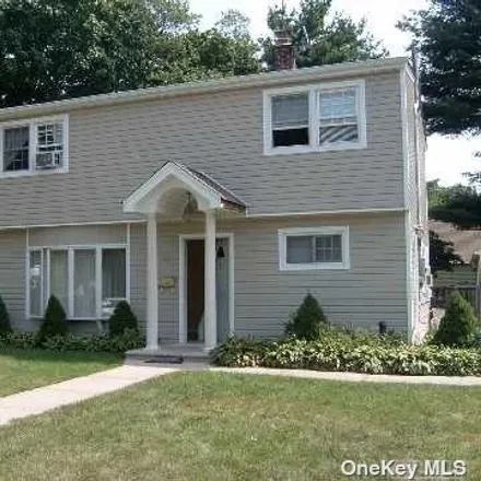 Buy this 5 bed house on 17 Bramble Lane in Village of Westbury, NY 11590