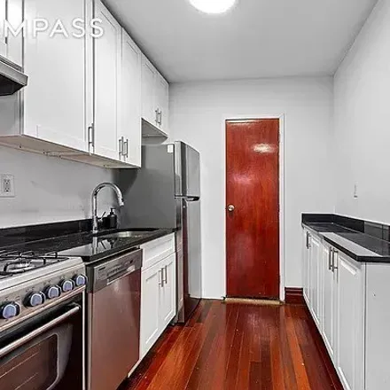 Image 3 - 279 East Houston Street, New York, NY 10002, USA - House for rent