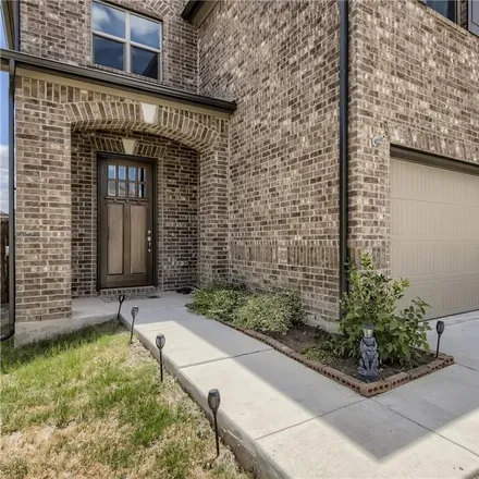 Image 2 - 329 Los Cobos Lane, Georgetown, TX 78626, USA - House for sale