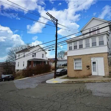 Buy this studio house on 88 Cushman Way in Pittsburgh, PA 15211