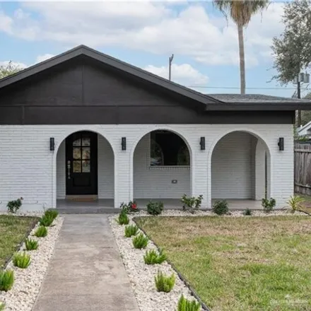 Image 3 - 1002 East Ithica Avenue, McAllen, TX 78501, USA - House for sale