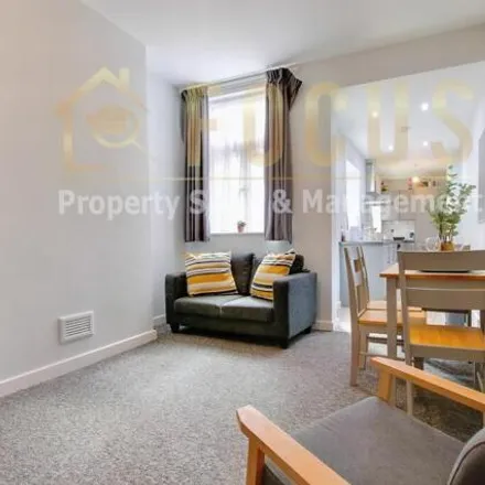 Rent this 3 bed townhouse on St Leonards Road in Leicester, LE2 1WR