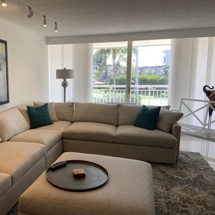 Image 9 - South Ocean Boulevard, South Palm Beach, Palm Beach County, FL 33460, USA - Condo for rent