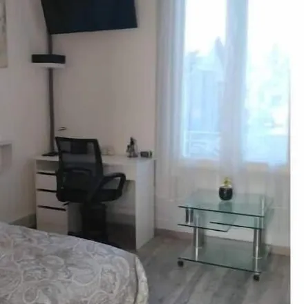Rent this 1 bed apartment on 58000 Nevers