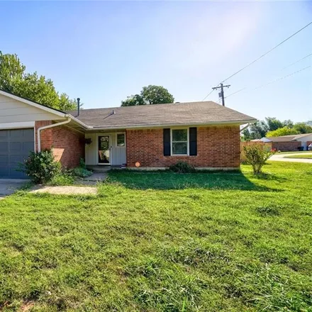 Buy this 3 bed house on 9267 East Cardinal Place in Midwest City, OK 73130