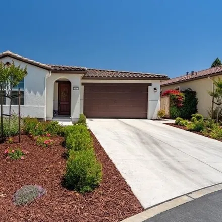 Buy this 3 bed house on 899 Cordoba Way in Hollister, CA 95023