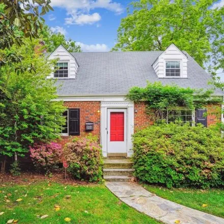 Buy this 5 bed house on 906 South Veitch Street in Arlington, VA 22204