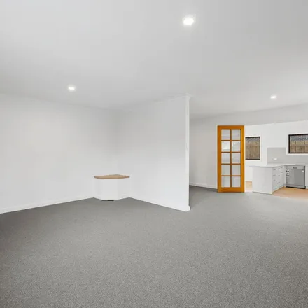 Rent this 3 bed apartment on Ruskin Park Primary School in 18-20 Ruskin Avenue, Croydon VIC 3136