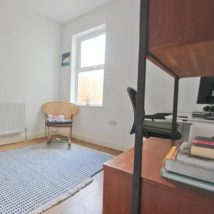 Image 5 - 81 St. James' Road, London, E15 1RN, United Kingdom - Townhouse for rent