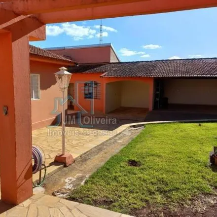 Buy this 3 bed house on unnamed road in Vila Cubatao, Itapetininga - SP