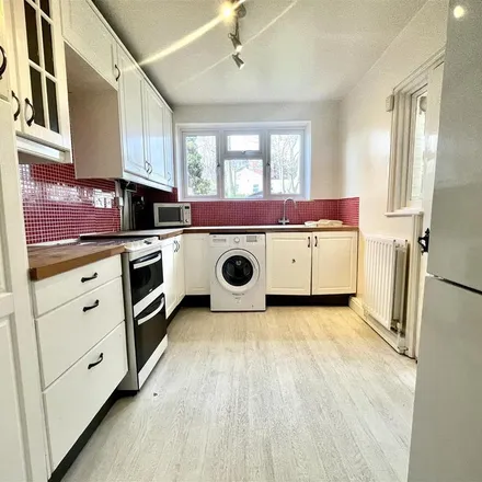 Image 2 - Bertram Road, London, EN1 1LS, United Kingdom - Townhouse for rent