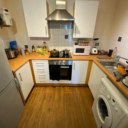 Image 4 - Hever Hall, Conisbrough Keep, Coventry, CV1 5PP, United Kingdom - Apartment for sale