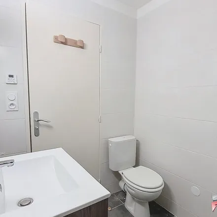 Image 7 - 150 Avenue Albert Einstein, 34000 Montpellier, France - Apartment for rent