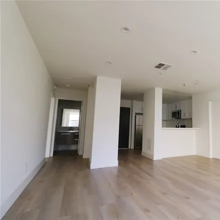 Image 3 - Premiere Towers, 621 South Spring Street, Los Angeles, CA 90014, USA - Apartment for rent
