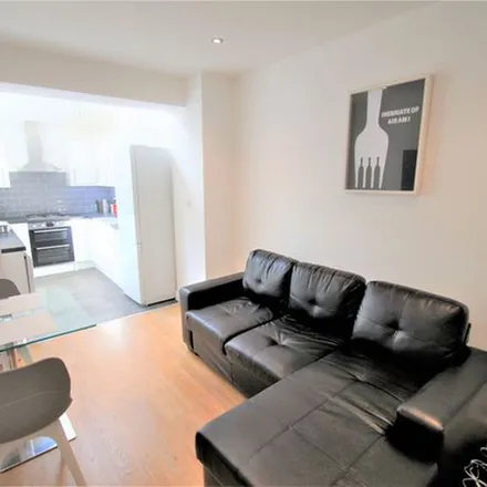 Image 3 - 47 Brailsford Road, Manchester, M14 6PX, United Kingdom - Townhouse for rent