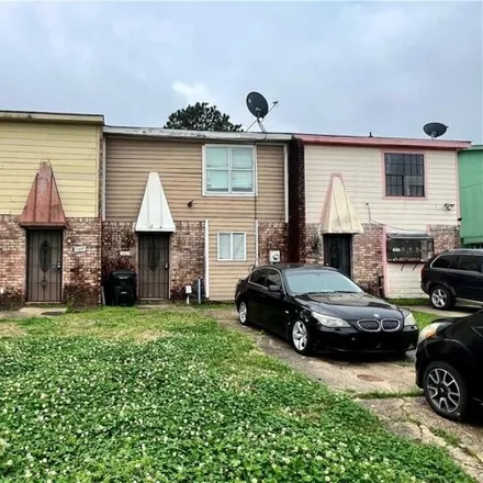 Buy this 6 bed house on 5165 Lakeview Court in New Orleans, LA 70126
