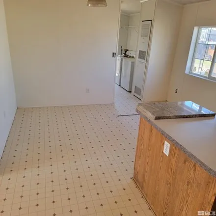 Image 7 - 1715 Lake Avenue, Silver Springs, NV 89429, USA - Apartment for sale