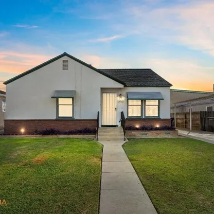 Buy this 3 bed house on 2764 Worthington Avenue in Kern County, CA 93308
