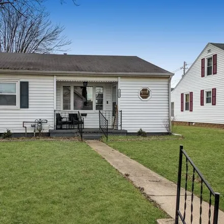 Buy this 3 bed house on 1074 Rowe Street in Frankfort, IN 46041