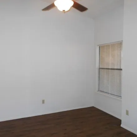Image 7 - 132 North Troy Avenue, Lubbock, TX 79416, USA - House for rent