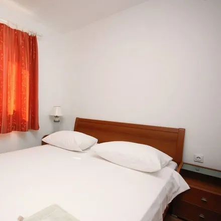 Rent this 2 bed apartment on Jezera in Šibenik-Knin County, Croatia