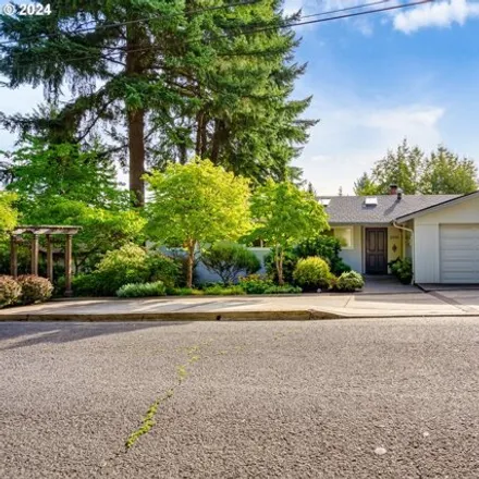 Buy this 4 bed house on 2555 Birch Lane in Eugene, OR 97403