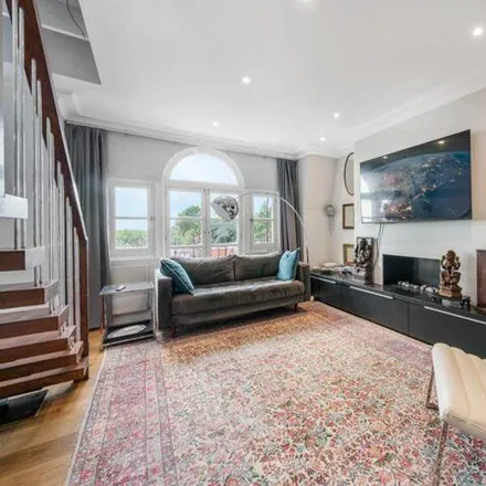 Image 7 - Fortune Green Road, London, NW3 7BL, United Kingdom - Apartment for sale