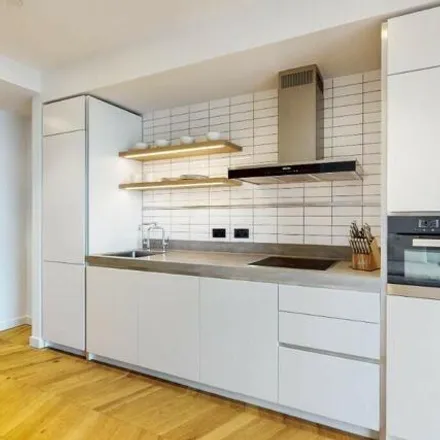 Image 4 - Gooch House, Malthouse Road, London, SW8 5AX, United Kingdom - Apartment for rent