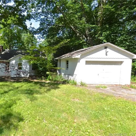 Image 1 - 16 Oak Street, New Fairfield, CT 06812, USA - House for sale