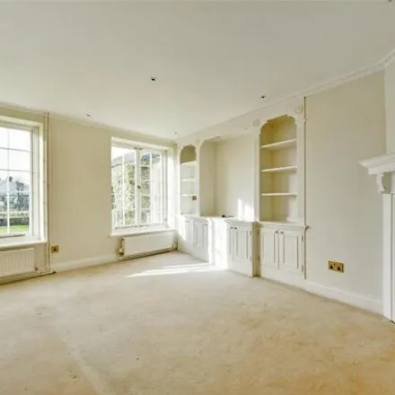 Image 7 - unnamed road, Gerrards Cross, SL9 7QS, United Kingdom - House for sale