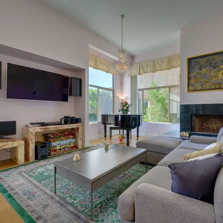 Image 3 - 9301 Lloydcrest Drive, Beverly Hills, CA 90210, USA - House for rent