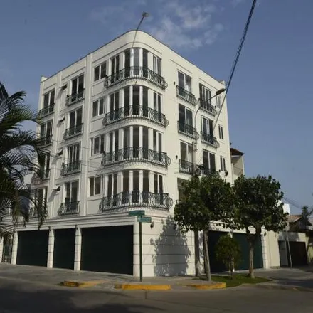 Buy this 3 bed apartment on Jirón Eduardo Astete Mendoza in Santiago de Surco, Lima Metropolitan Area 15049