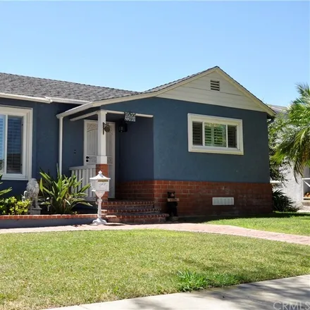 Image 2 - 2391 Saint Joseph Avenue, Long Beach, CA 90815, USA - House for sale