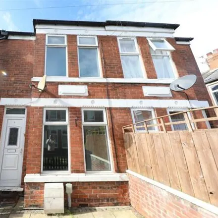 Buy this 2 bed townhouse on Winslade Crescent in Hull, HU5 3NX