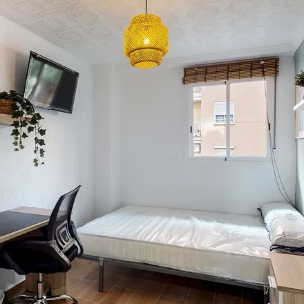 Rent this 1 bed apartment on Bar Lica in Carrer de Rodrigo de Pertegàs, 46023 Valencia