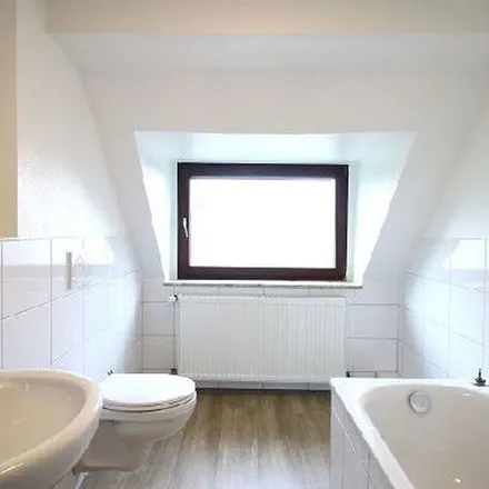 Image 3 - Ortmannsheide 238, 47804 Krefeld, Germany - Apartment for rent