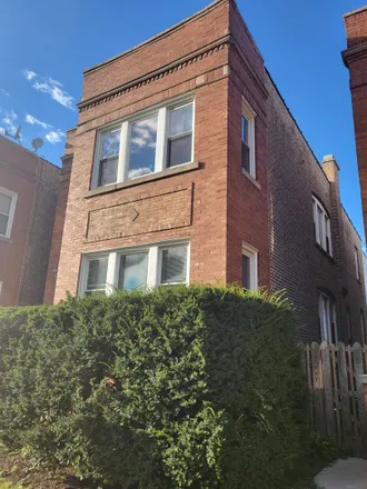 Image 2 - 4828 West Newport Avenue, Chicago, IL 60641, USA - Duplex for sale