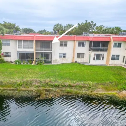Image 1 - 346 Lake Frances Drive, Golden Lakes, Palm Beach County, FL 33411, USA - Condo for rent