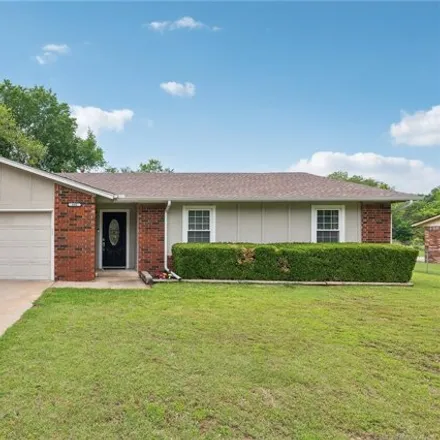 Buy this 3 bed house on 622 East Waco Street in Broken Arrow, OK 74011