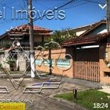 Buy this 5 bed house on Rua Luiz Lyria Martinez in Jardim Bela Vista, Caraguatatuba - SP