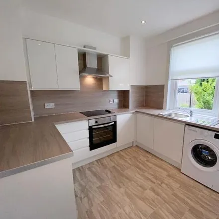 Image 3 - Newfield Crescent, Bothwell, ML3 9DS, United Kingdom - Duplex for rent