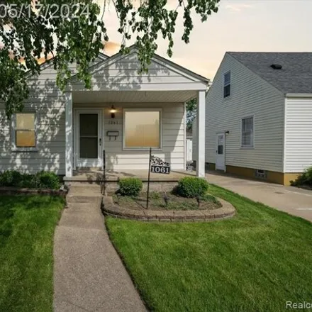 Buy this 3 bed house on 1089 10th Street in Wyandotte, MI 48192
