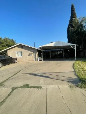 Buy this 3 bed house on 266 East Garden Avenue in Porterville, CA 93257