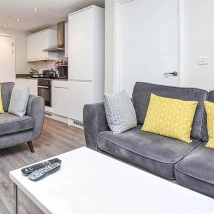 Image 7 - Arodene House, Perth Road, London, IG2 6BX, United Kingdom - Apartment for sale