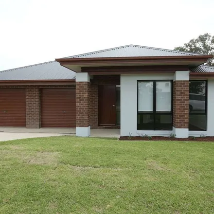 Rent this 2 bed townhouse on Barnett Avenue in Thurgoona NSW 2640, Australia