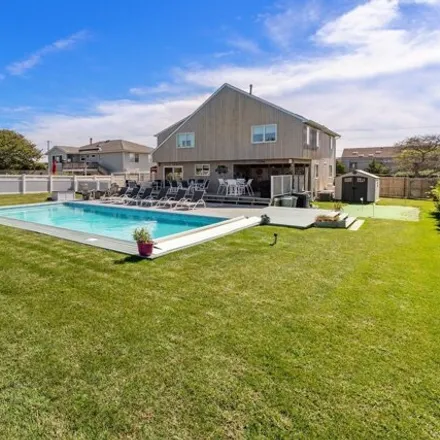 Rent this 5 bed house on 11 Surfside Avenue in Montauk, East Hampton