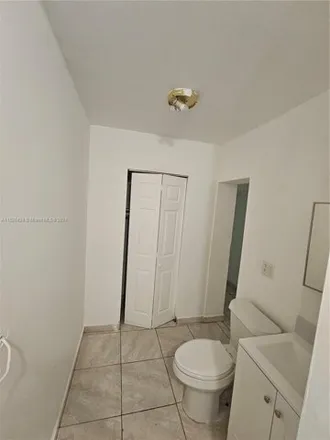 Image 2 - 720 East 47th Street, Hialeah, FL 33013, USA - House for rent